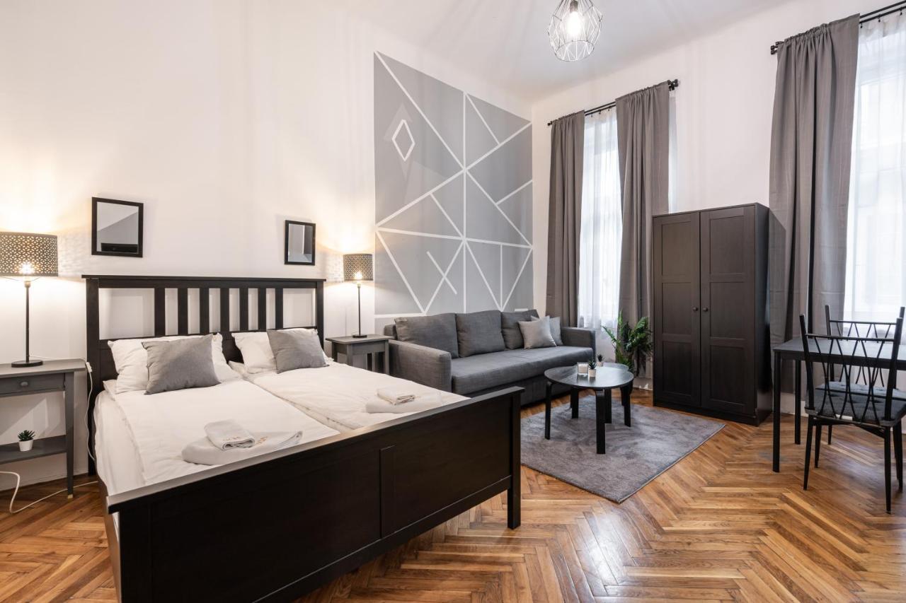 B8 - Grand Boulevard Cozy Apartment - Best Location By Bqa Budapest Eksteriør bilde