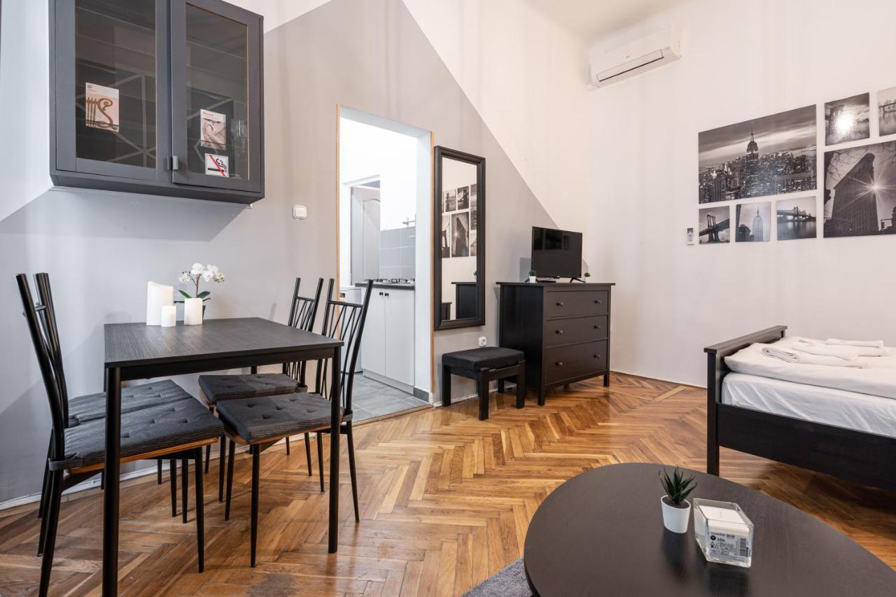B8 - Grand Boulevard Cozy Apartment - Best Location By Bqa Budapest Eksteriør bilde