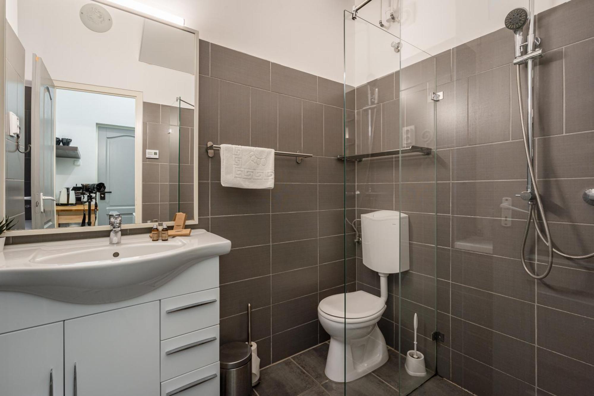 B8 - Grand Boulevard Cozy Apartment - Best Location By Bqa Budapest Rom bilde